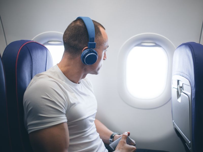 Make Long Flights More Comfortable With These 7 Tips