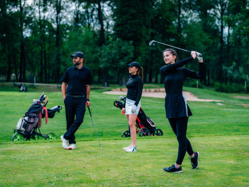 Top Reasons To Try Golfing As A Hobby & Team-Building Activity