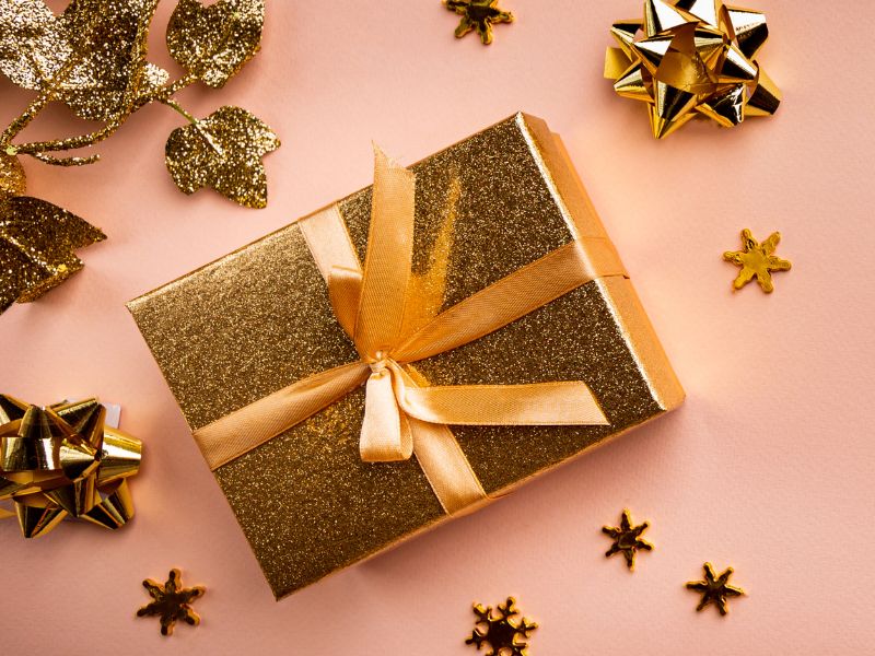 4 Thoughtful Gift Ideas for Believers That Celebrate Their Faith