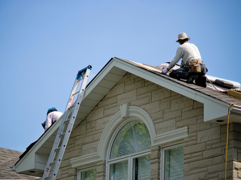 What To Look For In A Roofing Company To Work On Your House